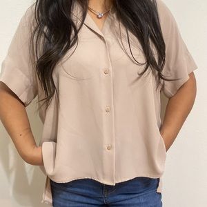 Rachel Zoe cream blouse longer back perfect to wear with leggings